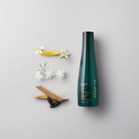 Shu Uemura Ultimate Reset Shampoo 300 ml (2)